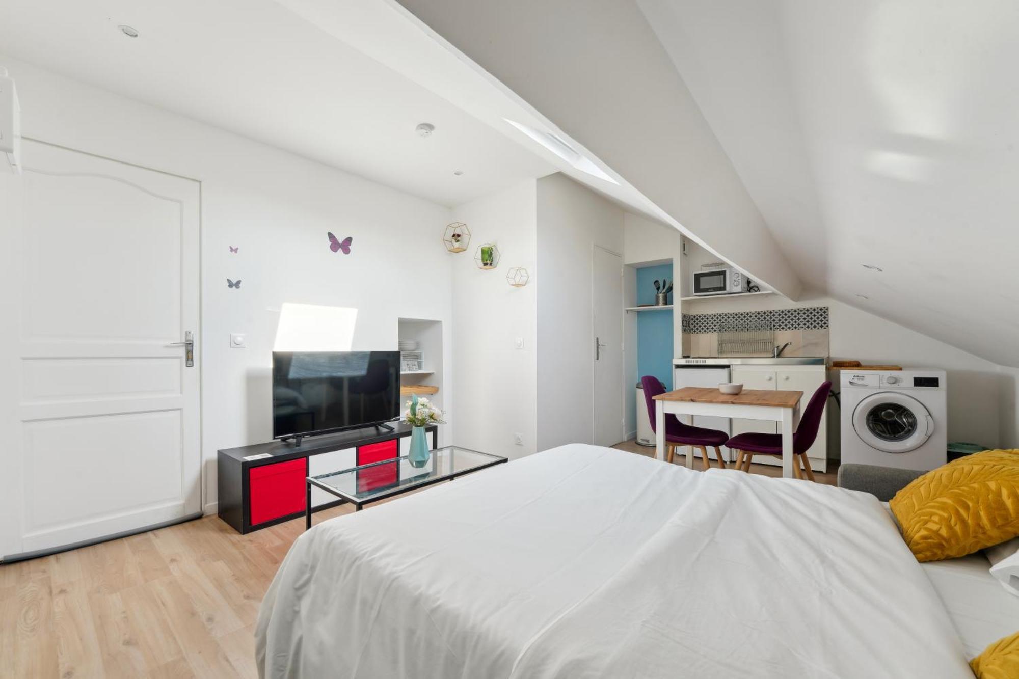 Budget Appart Avec Parking Au Centre-Ville Шарлевиль-Мезьер Экстерьер фото
