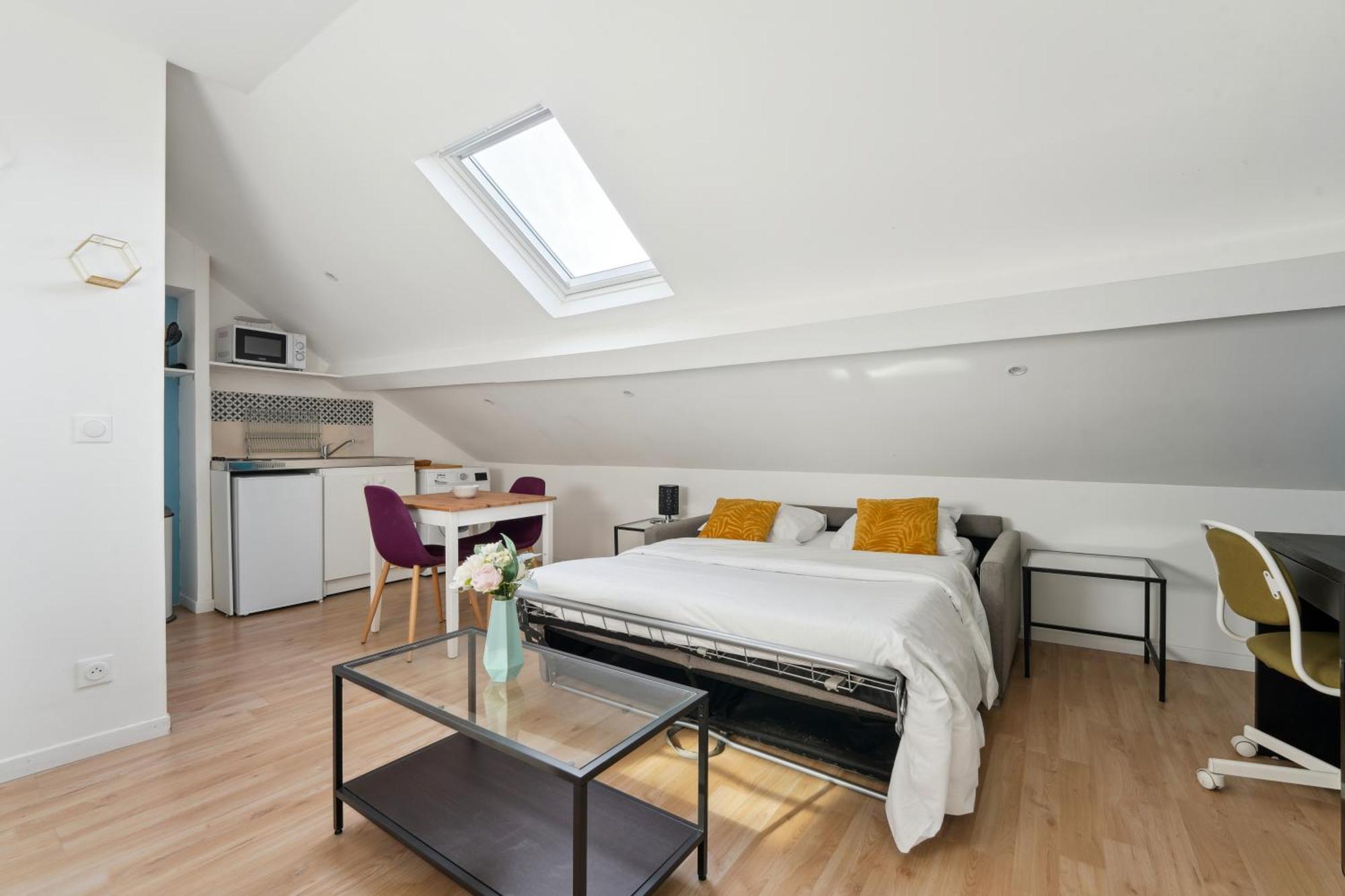 Budget Appart Avec Parking Au Centre-Ville Шарлевиль-Мезьер Экстерьер фото